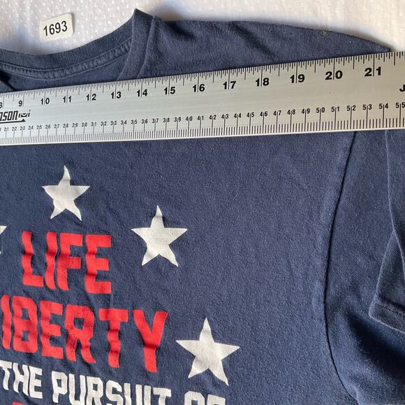 H Men’s Short Sleeve T-shirt size L, Blue, Life Liberty and The Pursuit Of Beer - Picture 2 of 7